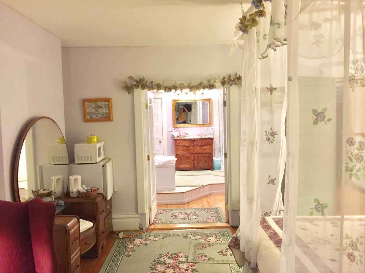 Scarlett House Victorian B & B Janesville Buitenkant foto